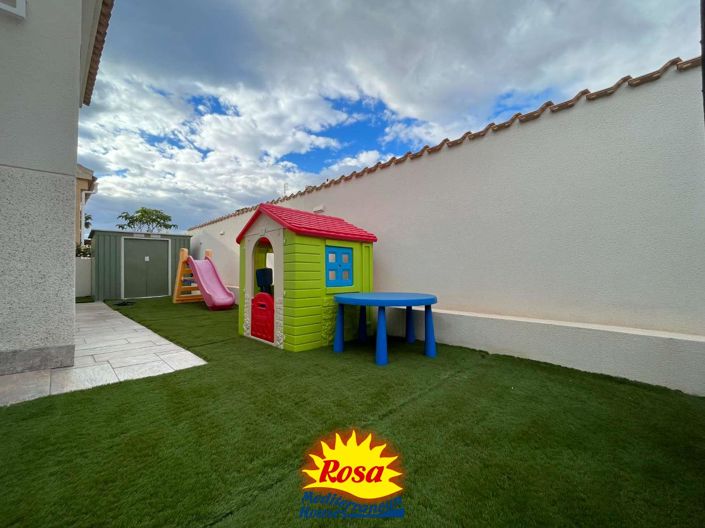 Image No.10-3 Bed Chalet for sale