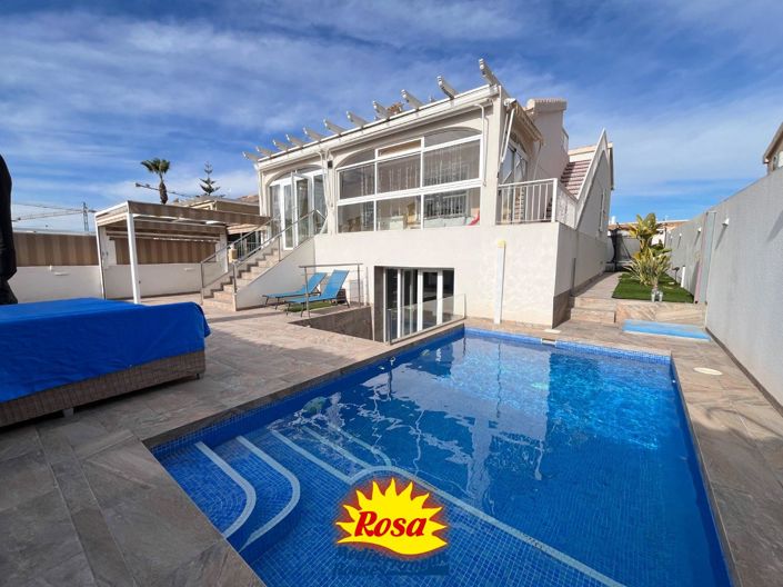 Image No.33-3 Bed Chalet for sale