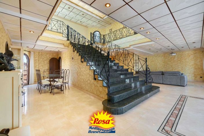 Image No.11-4 Bed Villa for sale