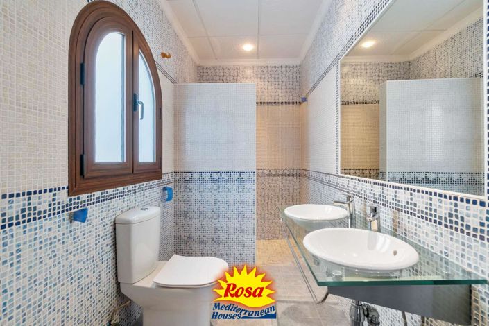 Image No.23-4 Bed Villa for sale