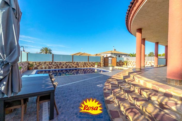 Image No.40-4 Bed Villa for sale