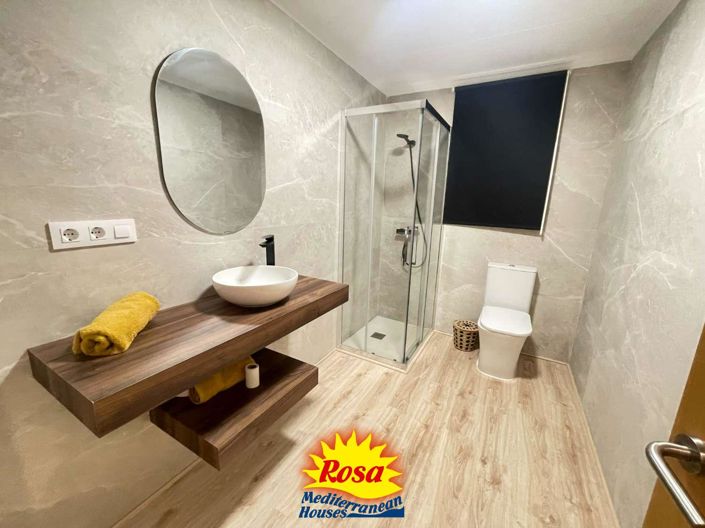 Image No.21-5 Bed Chalet for sale