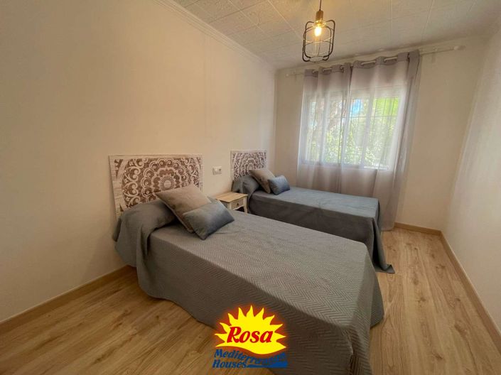 Image No.22-5 Bed Chalet for sale