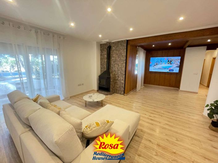 Image No.13-5 Bed Chalet for sale