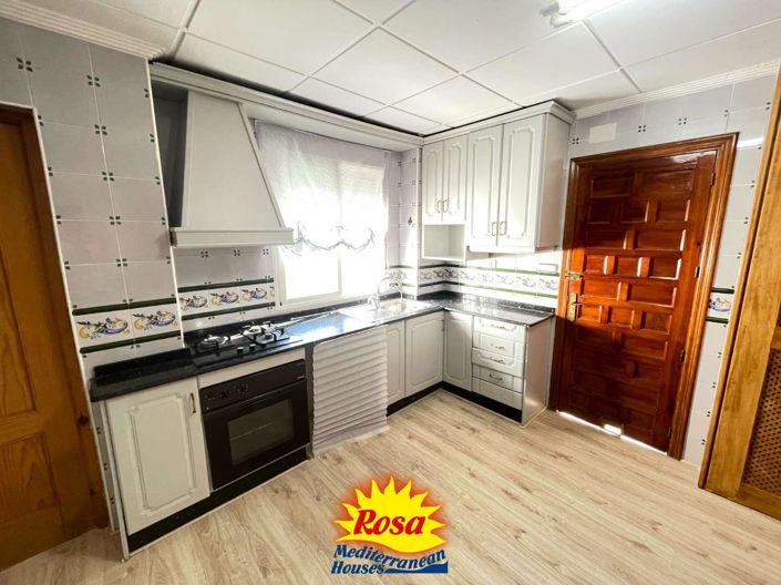 Image No.16-5 Bed Chalet for sale