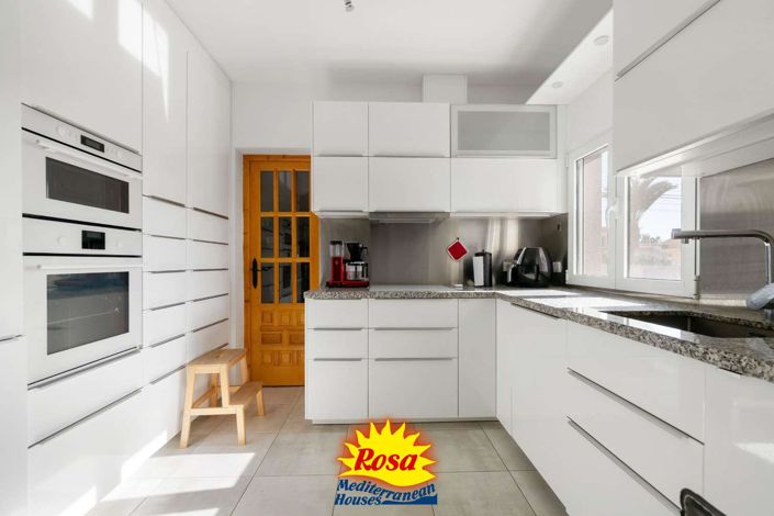 Image No.19-5 Bed Villa for sale