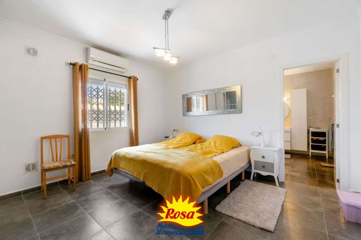 Image No.22-5 Bed Villa for sale