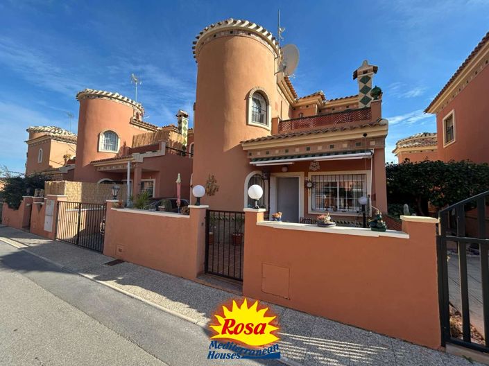 Image No.1-3 Bed Villa for sale