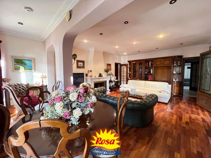 Image No.13-6 Bed Villa for sale