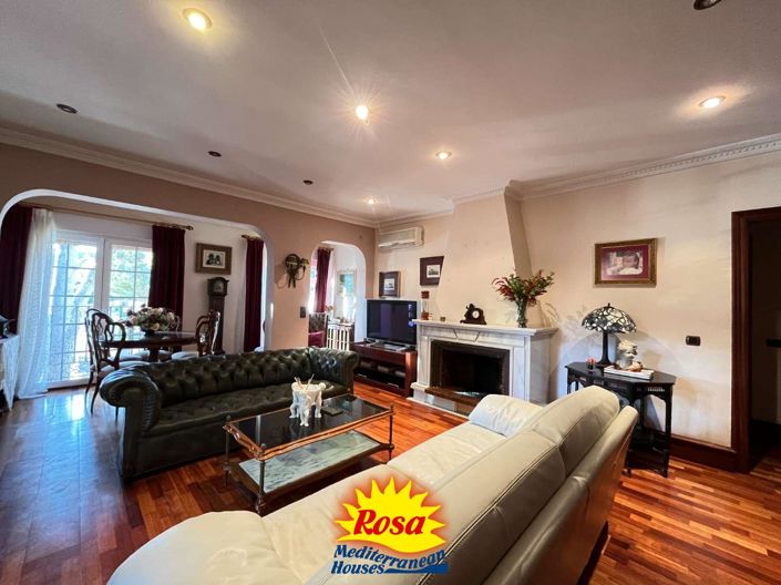 Image No.15-6 Bed Villa for sale