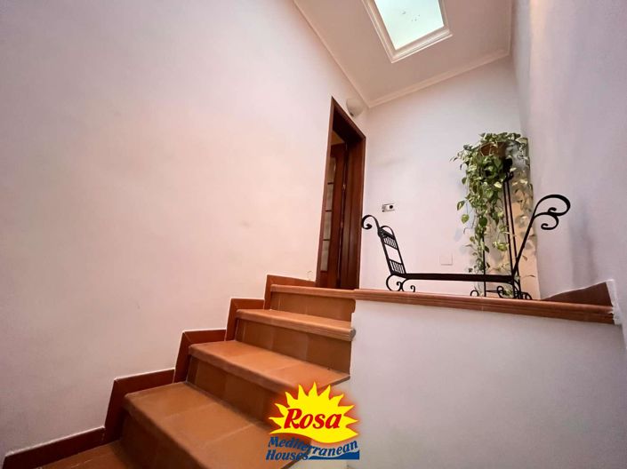 Image No.26-6 Bed Villa for sale