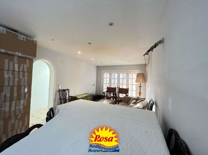 Image No.34-6 Bed Villa for sale