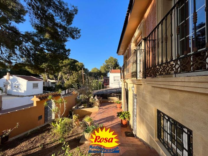 Image No.40-6 Bed Villa for sale