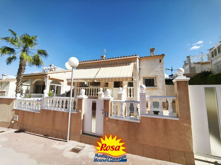 Image No.2-Chalet de 2 chambres à vendre à Orihuela Costa