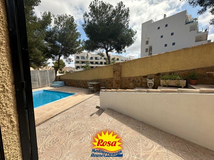 Image No.10-6 Bed Villa for sale