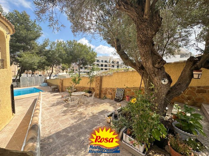 Image No.6-6 Bed Villa for sale