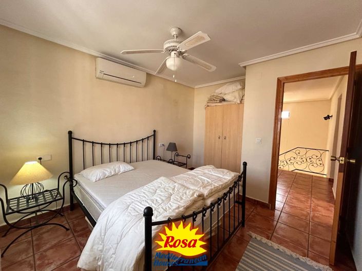 Image No.32-4 Bed Chalet for sale