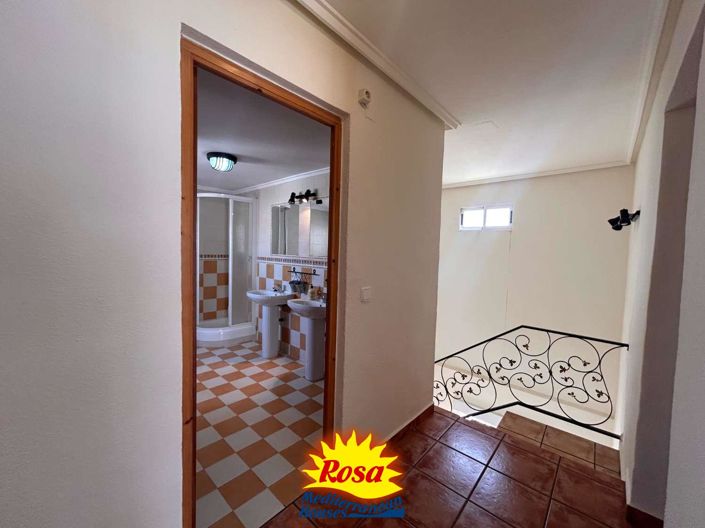 Image No.33-4 Bed Chalet for sale