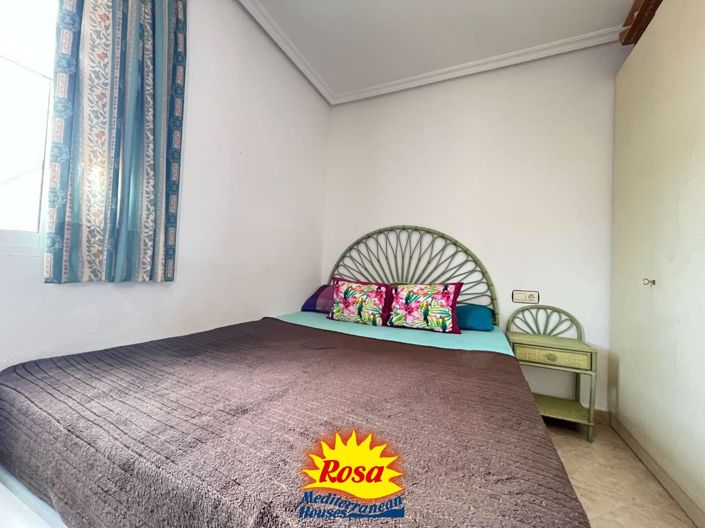 Image No.20-3 Bed Property for sale