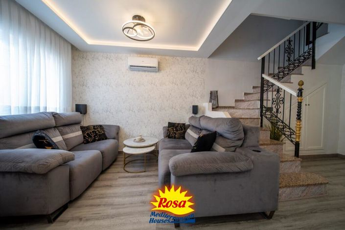 Image No.9-3 Bed Property for sale