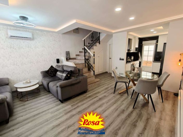 Image No.10-3 Bed Property for sale