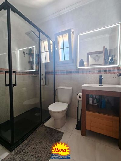 Image No.11-3 Bed Property for sale