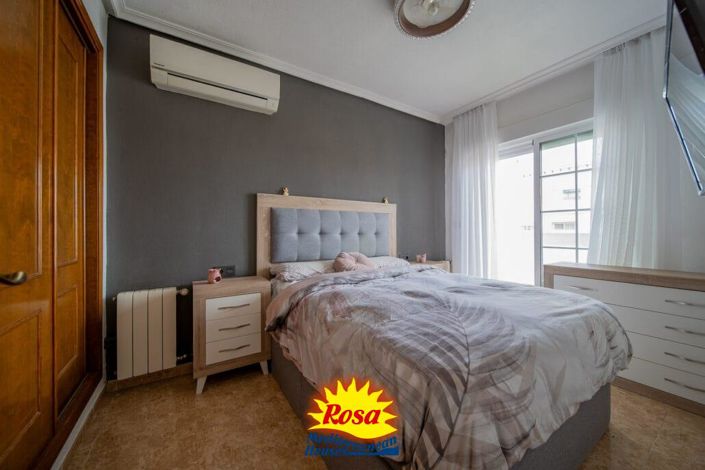 Image No.12-3 Bed Property for sale