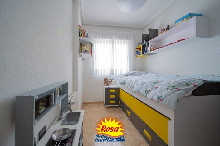 Image No.16-3 Bed Property for sale