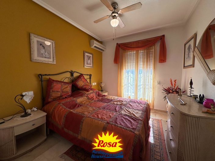 Image No.10-3 Bed Property for sale