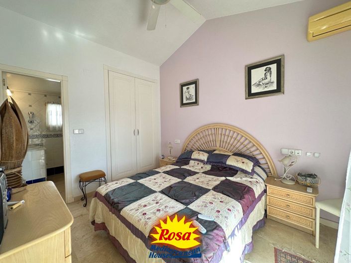 Image No.13-3 Bed Property for sale