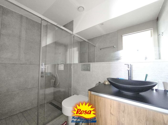 Image No.9-2 Bed Property for sale