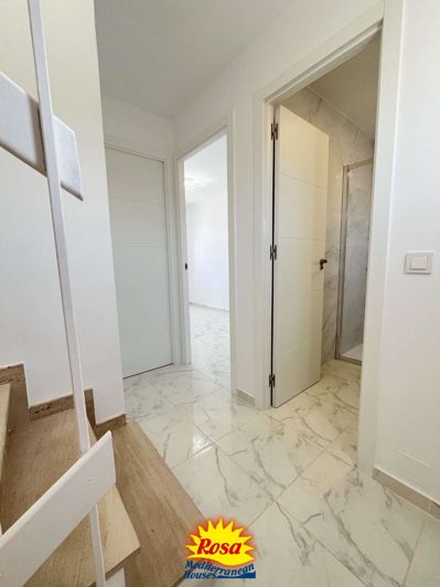 Image No.10-3 Bed Property for sale