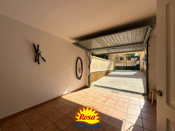 Image No.25-3 Bed Chalet for sale