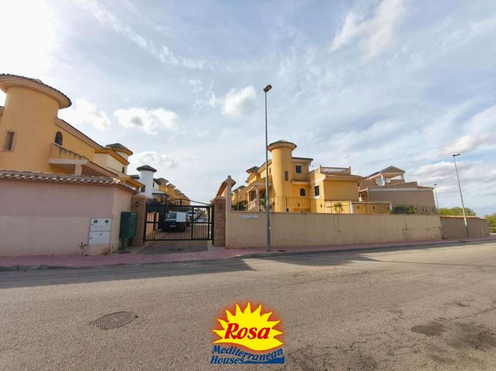 Image No.27-3 Bed Chalet for sale