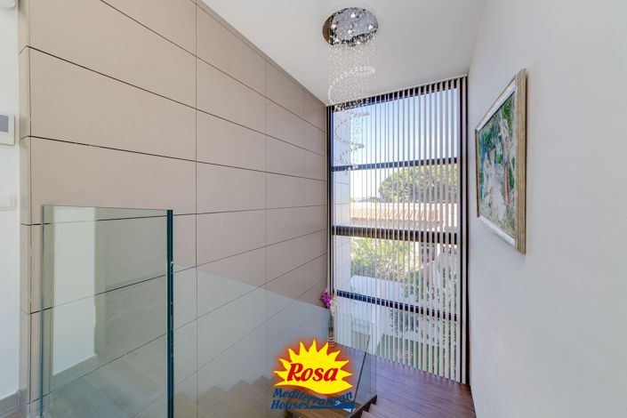 Image No.18-3 Bed Villa for sale