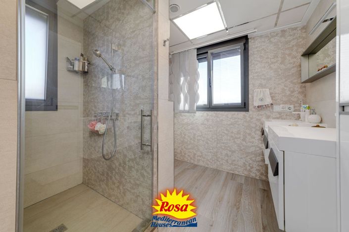 Image No.21-3 Bed Villa for sale