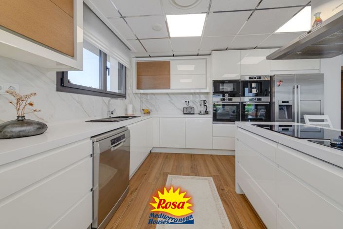 Image No.31-3 Bed Villa for sale