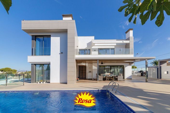 Image No.5-3 Bed Villa for sale