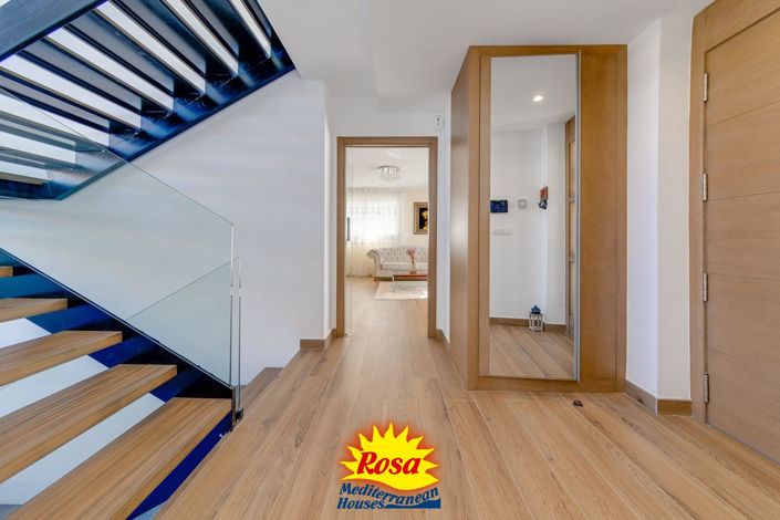 Image No.41-3 Bed Villa for sale