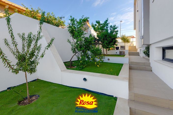 Image No.48-3 Bed Villa for sale