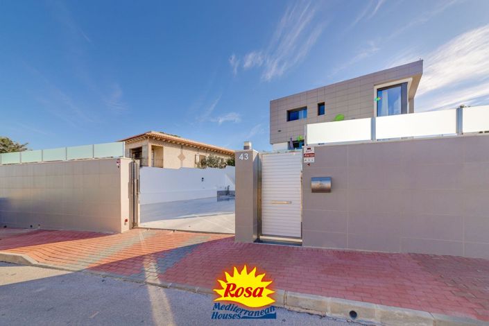 Image No.9-3 Bed Villa for sale