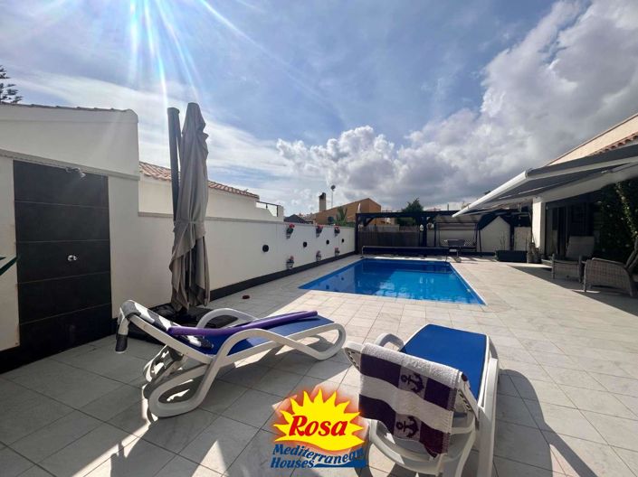 Image No.3-3 Bed Villa for sale