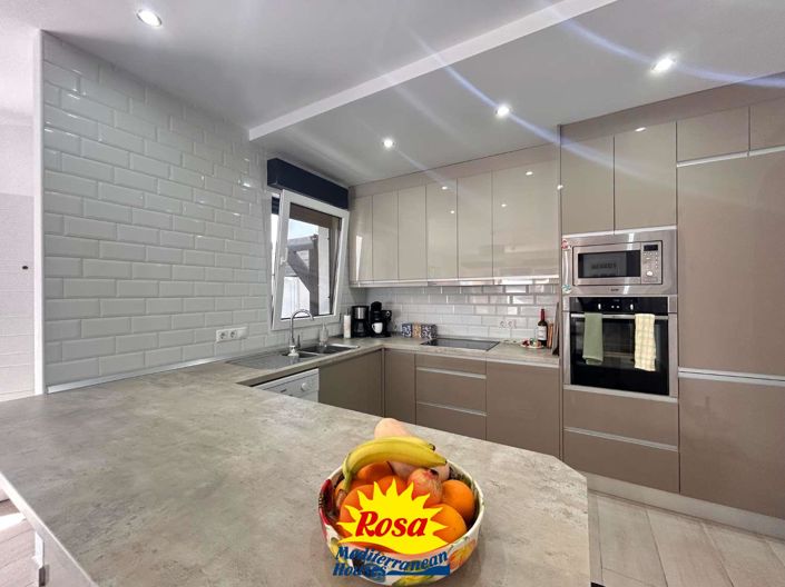 Image No.32-3 Bed Villa for sale