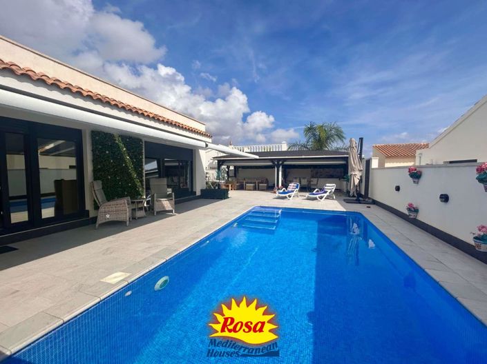 Image No.6-3 Bed Villa for sale