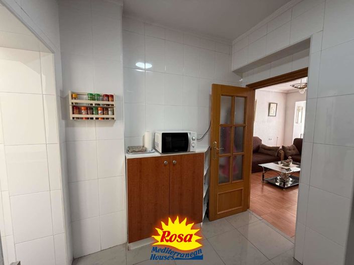 Image No.12-3 Bed Property for sale