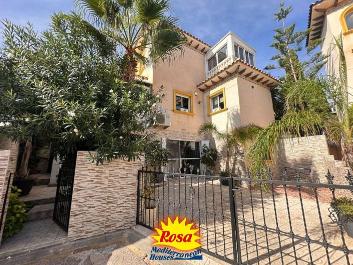 Image No.25-4 Bed Chalet for sale