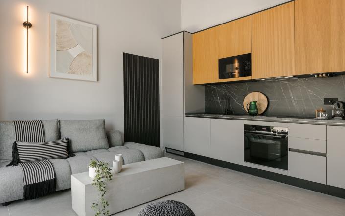 Image No.26-8 Bed Commercial for sale