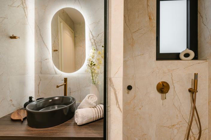 Image No.12-2 Bed Apartment for sale