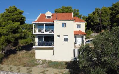 Pessada-Sea-Views-Detached-House-For-Sale-15