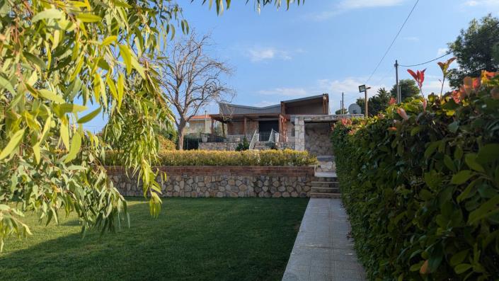 Image No.1-2 Bed House/Villa for sale